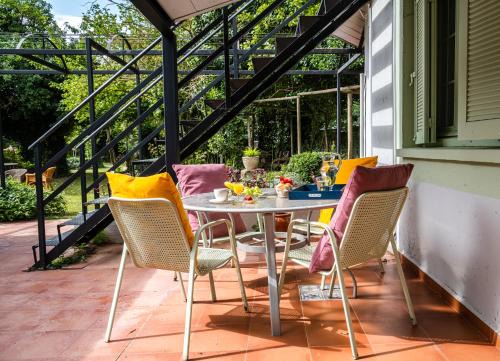 Urunuela Maison | Uruñuela, un jardín entre viñedos en La Rioja by encasadeainhoa