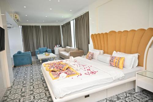 Sector 1 Maison | Urvi Banquets & Guest House