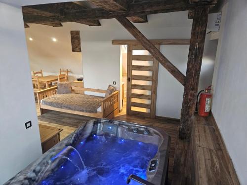 Haje Appartement | Vířivka a sauna na pokoji,nebo na vlastní terase - Farma u Příbrami