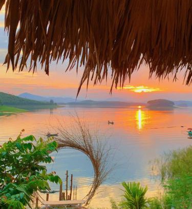 Ngoi Tu Maison | Vụ Tịch Lakeview Homestay