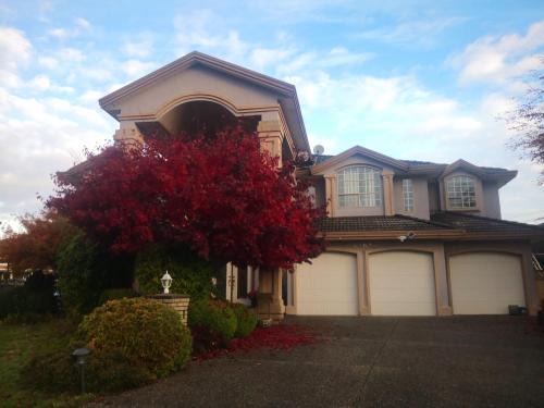 West Newton - Highway 10 Maison | V.I.P. CLUB