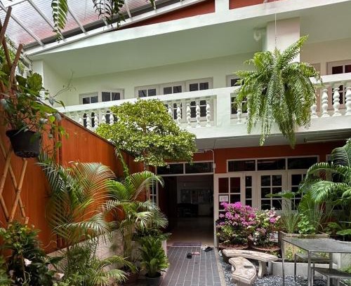 Chana Songkhram Maison | V Reserve at Merry V