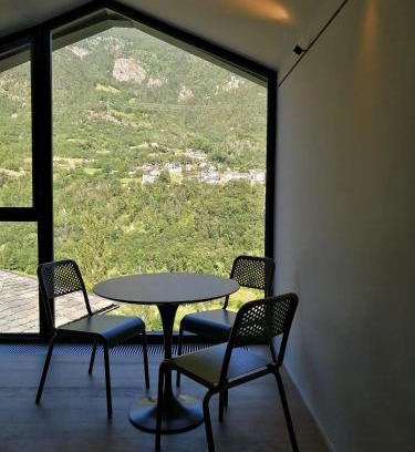 Roven Maison | V&V RentRoom Design