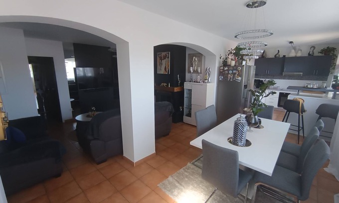 Mezzavia Appartement | ☀️ Vacances à Ajaccio - Bright apartment with private parking