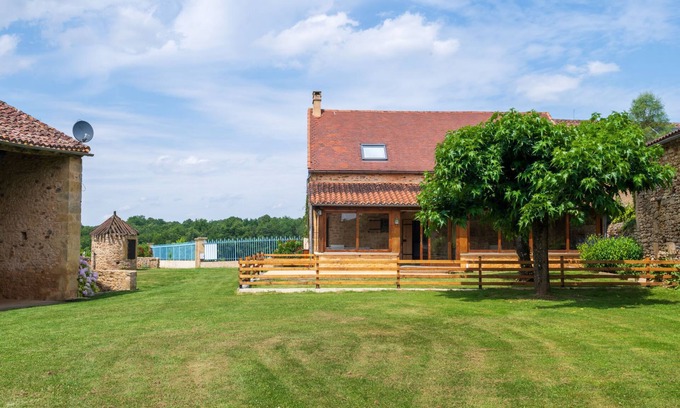Saint-Romain-de-Monpazier Maison | Maison Amarie by Interhome