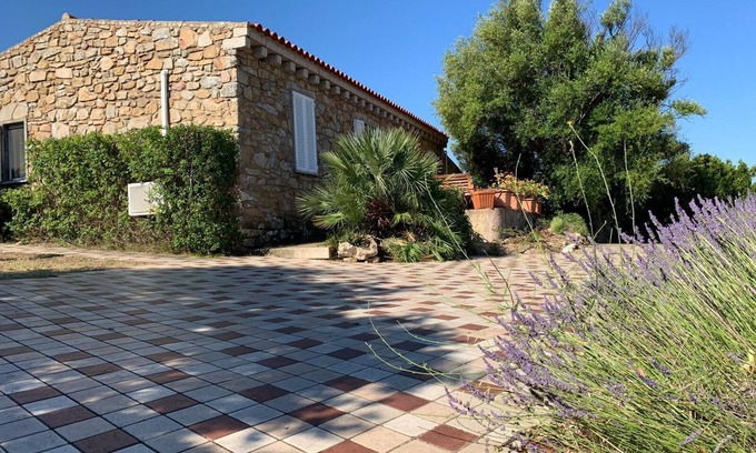 San Pasquale Maison | Vacation home Villa Felice, San Pasquale, North Sardinia Holiday villa with sea view and garden.
