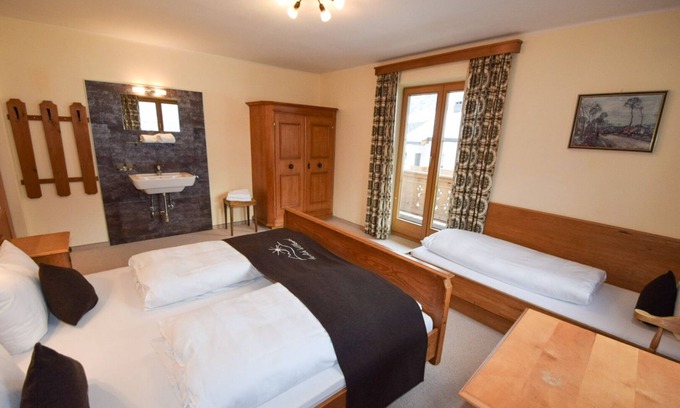 Distelberg Appartement | Vacation apartment 5 min to the ski area in Aschau im Zillertal 1st floor