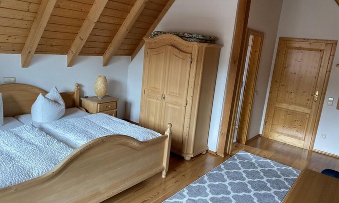Heuchelheim-Klingen Appartement | Vacation apartment Atzelnest - Guesthouse Winzerhof Bader