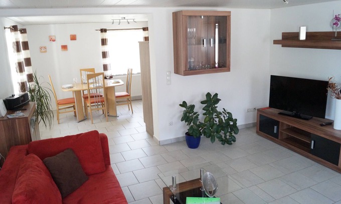Niederalteich Appartement | Vacation apartment 1, Denk family, 120m² central location, directly on the blue Danube