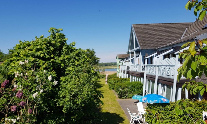Neuensien Appartement | Vacation apartment 10 in the Fischerhaus - Holiday apartment 10 in the Fischerhaus with balcony