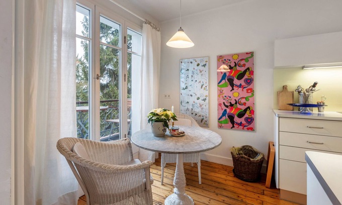 Schopfheim Appartement | Appartement '2' avec vue sur la montagne, balcon privé et Wi-Fi