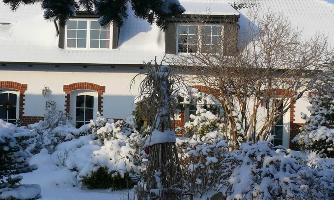 Polchow Appartement | Vacation apartment 3/4 - Lovingly managed pension in Neddesitz on Rügen