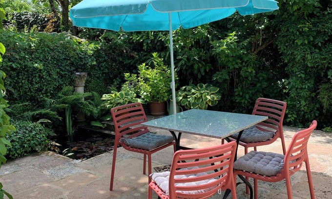 Menotey Appartement | Appartement confortable avec terrasse, périphérie calme