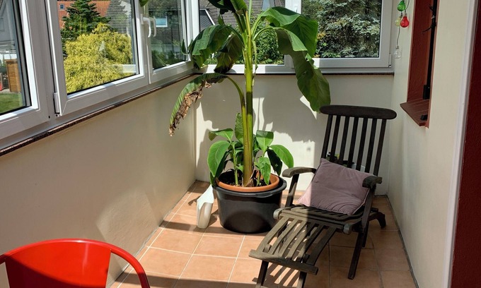 Schiffdorferdamm Appartement | Vacation apartment with conservatory in Bremerhaven