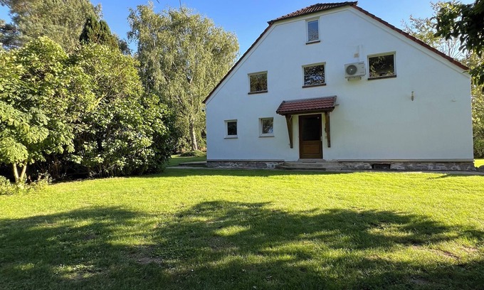Hohenkirchen Appartement | Vacation apartment Baltic Sea - 120 square meters, with large garden, near Wismar & beach (5km)