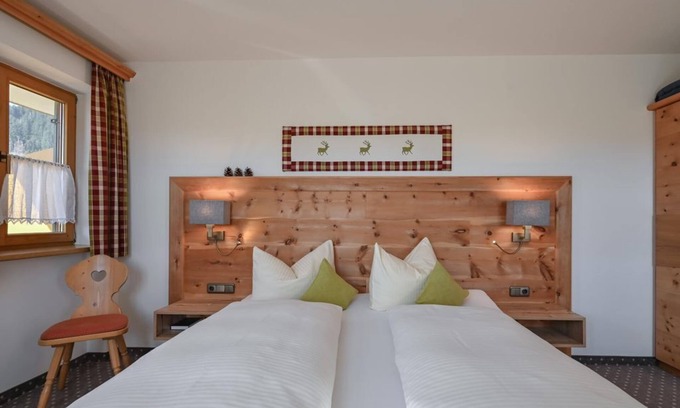 Rofleuten Appartement | Vacation apartment Edelsberg No. 3 on the first floor - Landhaus am Rosenbächle