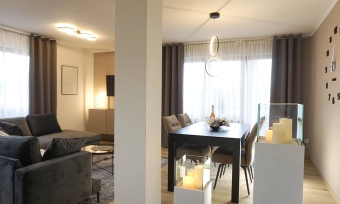 Meersburg Appartement | Bright, spacious vacation apartment with large south-east-facing balcony for a relaxing vacation.