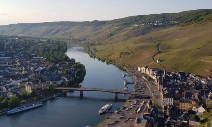 Bernkastel-Wittlich District Appartement | Vacation apartment in prime location on the Moselle with balcony & garden.