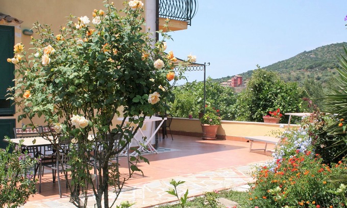 Alani Appartement | Vacation apartment in former winery with sea view