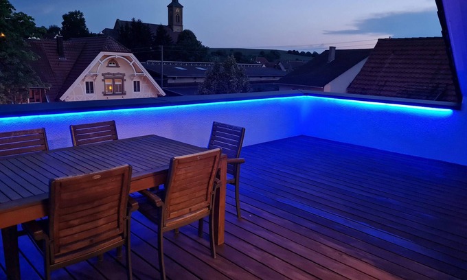 Ostringen Appartement | Vacation apartment "Penthouse Tiefenbach" with private wooden terrace on the roof and WLAN