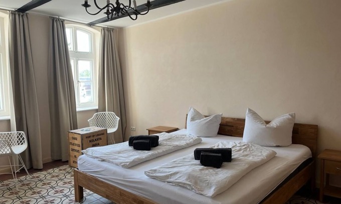 Weener Appartement | Vacation apartment Tjalk - Holiday apartments Hafenkabinett, 25529