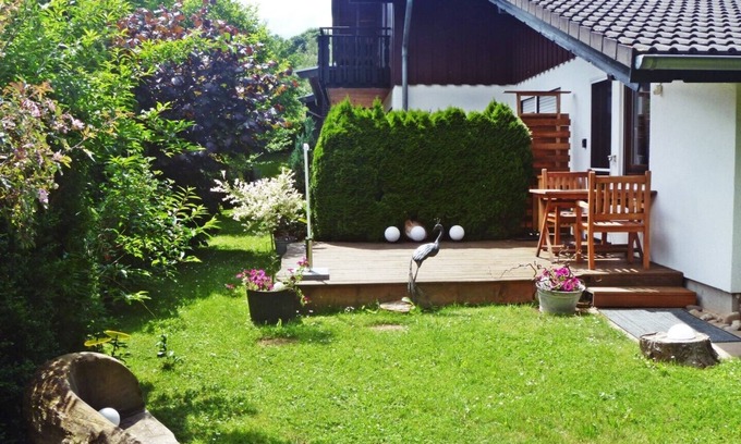 Anraff Appartement | Appartement avec terrasse, nature luxuriante et atmosphère de bien-être agréable