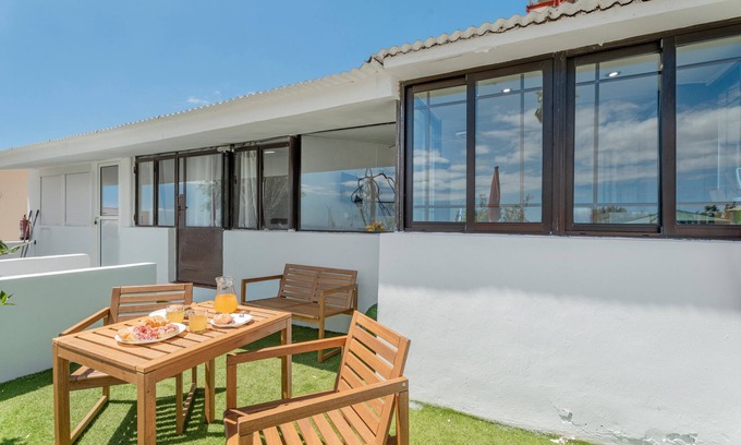 Armenime Appartement | Vacances 'Beautiful Sea View and Pool Finca 3' avec piscine partagée, terrasse privée et Wi-Fi