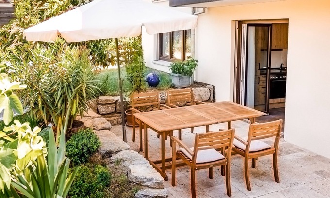 Liggeringen Appartement | Vacation apartment "Pinie" in Radolfzell-Liggeringen with terrace