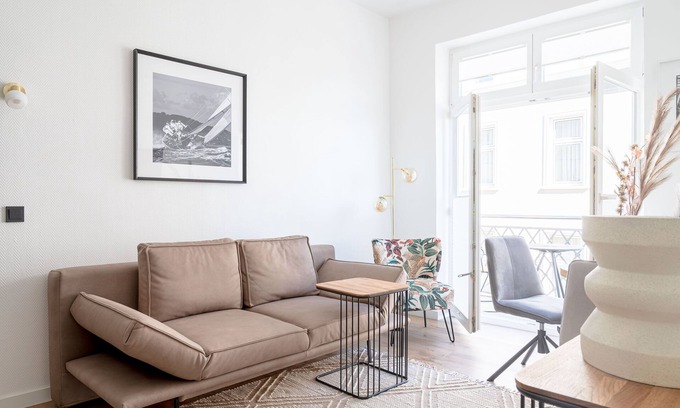 Warnemuende Appartement | Vacation directly on the historic Alter Strom
