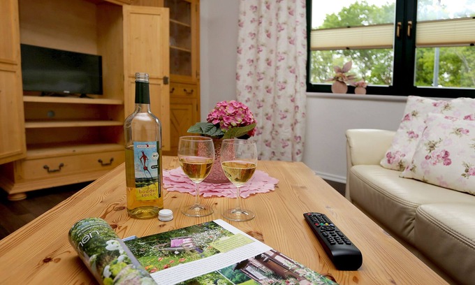 Roevershagen Appartement | Vacation for two... under the thatched roof