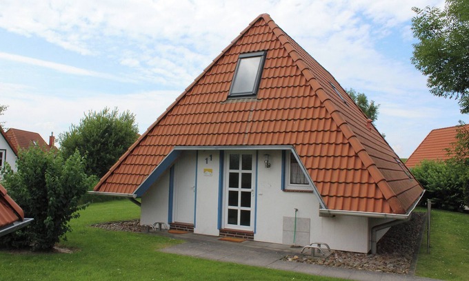 Wremen Maison | Vacation home lighthouse. In the middle of the countryside and at the cutter harbor.