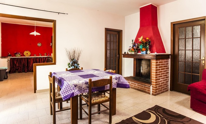 San Giovanni Suergiu Maison | Maison de vacances Casa Lucia avec A/C & Balcon