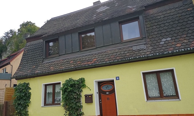 Goessweinstein Maison | Vacation home at the monastery garden. ( 127 qm)Gößweinstein with garden and balcony, parking lot