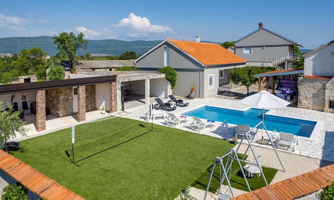 Pridraga Maison | Maison Branka by Interhome