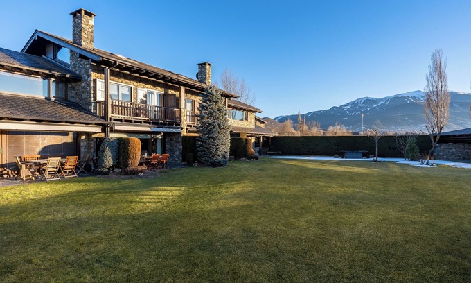 Soriguerola Maison | Maison de vacances "Casa Fontanals de Cerdanya" avec vue sur la montagne, Wi-Fi, terrasse et jardin