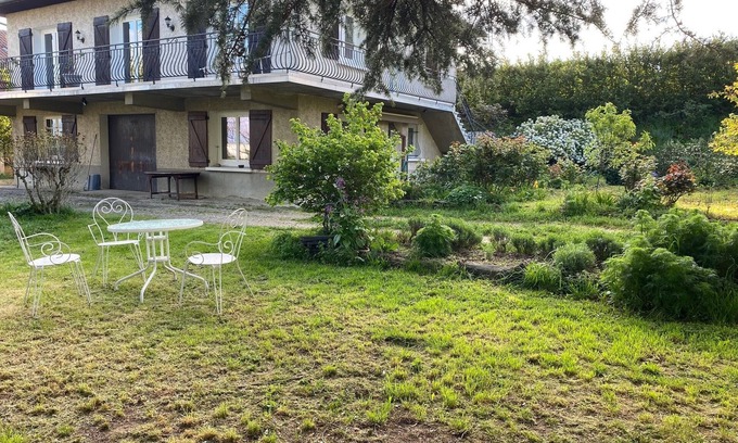 Echalas Maison | Maison "Chalet Echalas" avec terrasse privée, jardin privé et Wi-Fi