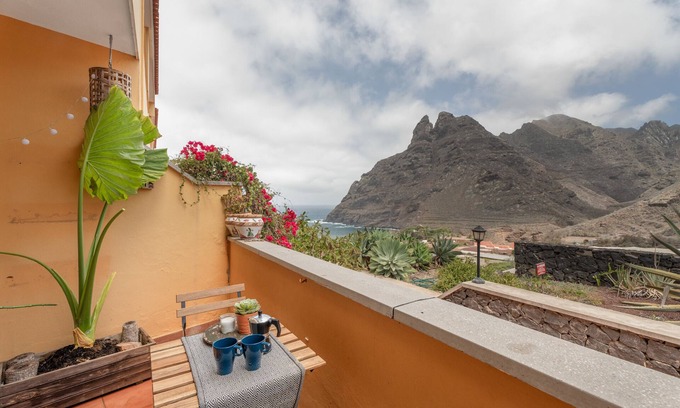 Punta del Hidalgo Maison | Maison de vacances 'La Casa De Los Viajeros' avec vue sur la mer, terrasse privée et Wi-Fi