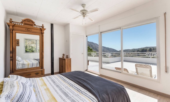 Galifa Maison | Vacation Home "Galifador" with Mountain View, Private Pool & Wi-Fi