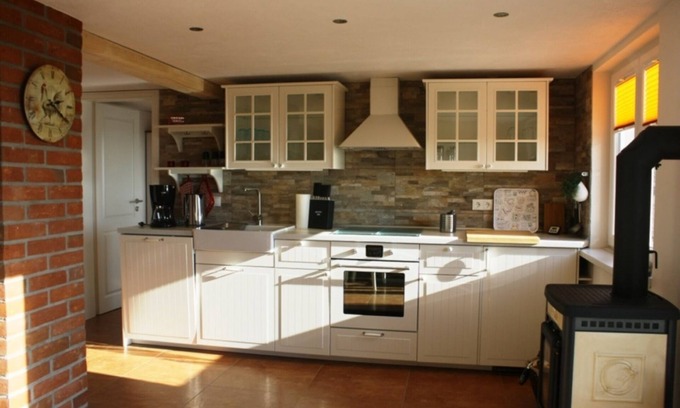 Zirkow Maison | Vacation Home "Hof Seelvitz - Birlibi" with Private Terrace, Private Garden & Wi-Fi