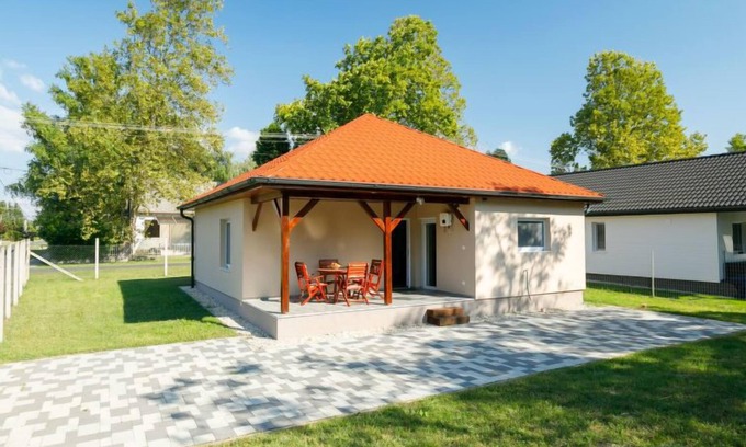 Balatonkeresztur Maison | Maison Honey by Interhome