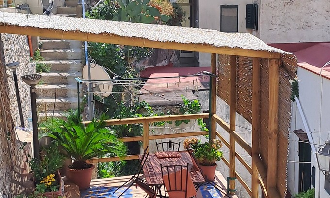 Cetara Appartement | Vacation home in the center of Cetara between sun, beach and sea...