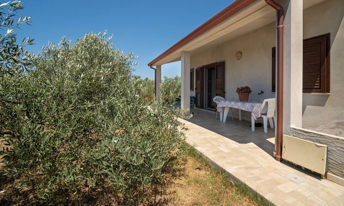 Sant'Anna Arresi Maison | Maison de vacances 'Villa Adriana 4' avec vue sur les montagnes, terrasse privée & Wi-Fi