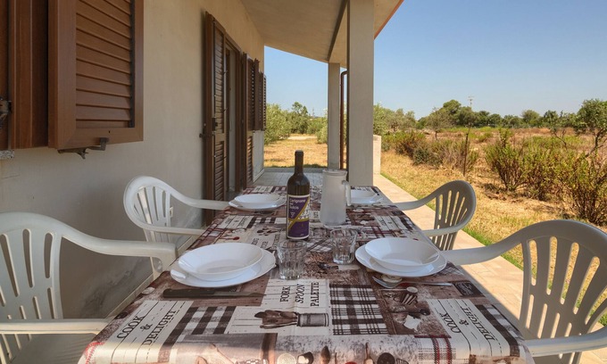 Sant'Anna Arresi Maison | Maison de vacances 'Villa Adriana 1' avec vue sur les montagnes, terrasse privée & Wi-Fi