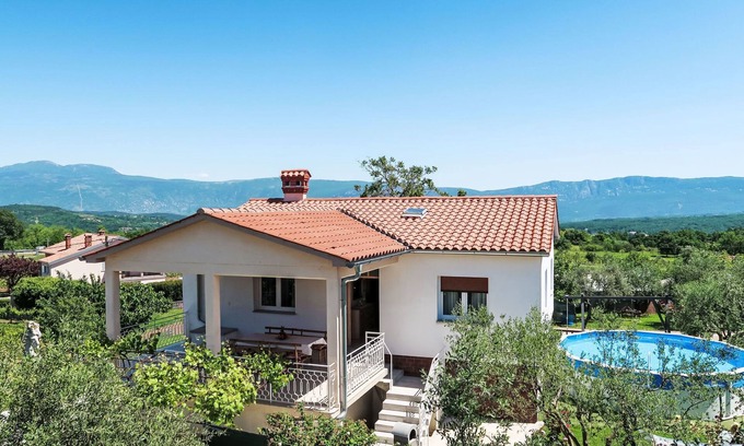 Pican Maison | Maison Laura by Interhome