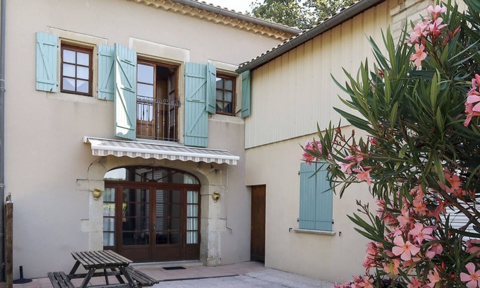 Grillon Maison | Maison Le Mas by Interhome