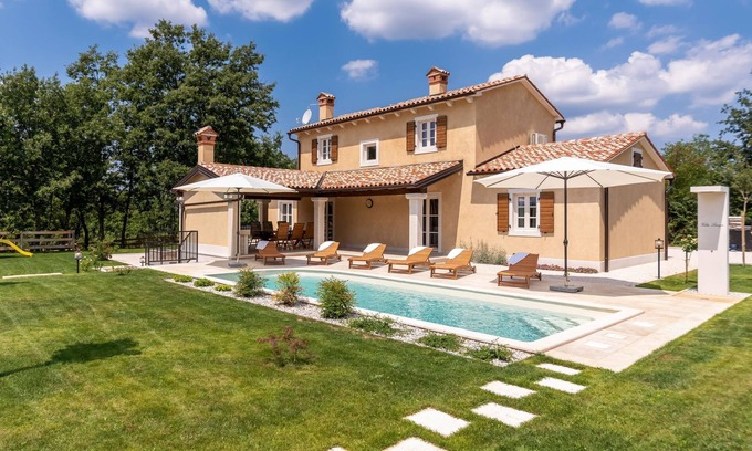 Bazgalji Maison | Maison Lucija by Interhome