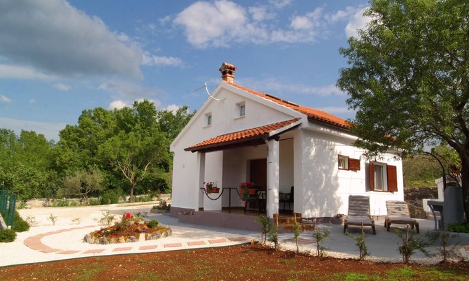 Mrgani Maison | Vacation home near Rovinj quiet location with large garden, terrace, WLAN