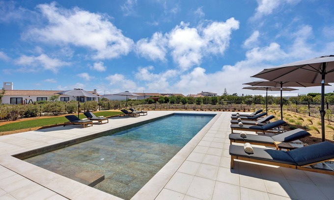 Bemparece Maison | Maison de vacances "Planalto Vicentino - Casa Rosmaninho" avec piscine, terrasse et Wi-Fi