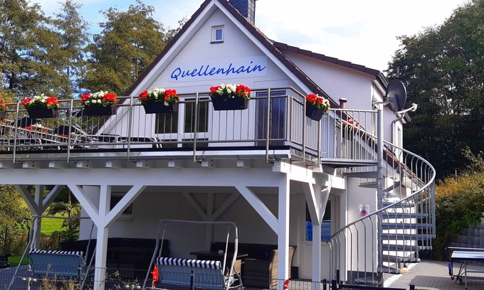 Reichshof Maison | Maison de vacances avec 5 chambres à coucher QUELLENHAIN, adapté aux enfants