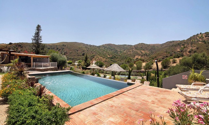 Fonte do Bispo Maison | Maison de vacances "Quinta do Silêncio T4" avec vue sur les montagnes, piscine partagée & Wi-Fi